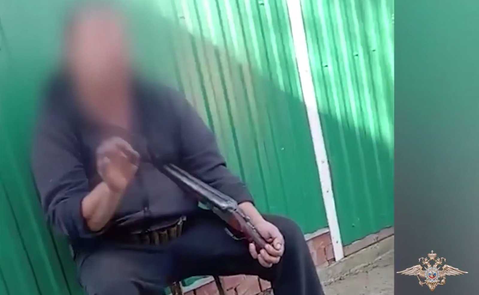 В Башкирии участковый обезоружил мужчину, застрелившего двух человек