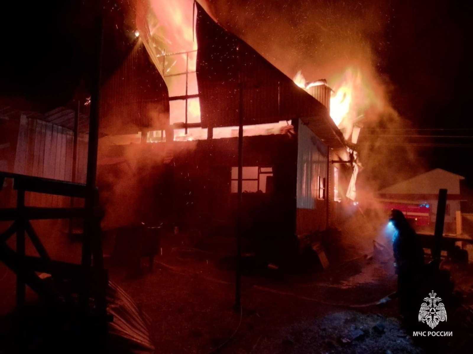 В Башкирии подросток спас семью из горящего дома