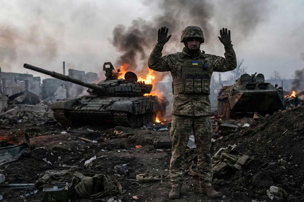 На колонну ВСУ хватило нескольких русских. Кадры из-под Покровска облетели весь интернет: "Чтобы выжить, надо большое везение"