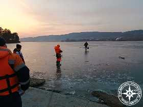 В Белорецке спасли рыбака, который вышел на тонкий лед