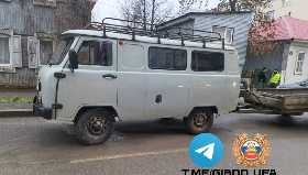 На улице Заки Валиди в Уфе водитель УАЗа сбил девушку на переходе