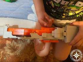 Под Уфой спасатели помогли ребенку, у которого застрял палец в игрушке