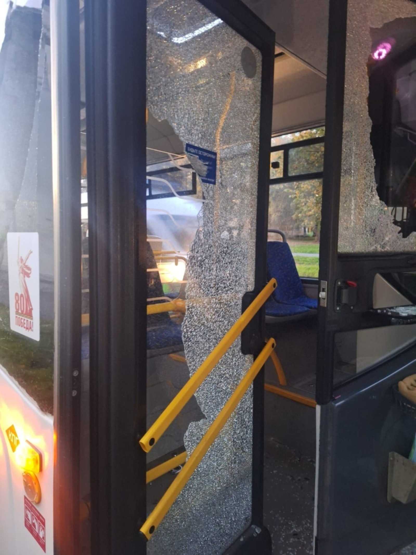 В Уфе будут судить мужчину, повредившего автобус на 250 тысяч рублей