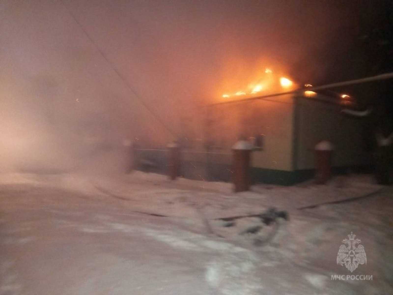 В Башкирии из горящего дома спасли 95-летнюю женщину