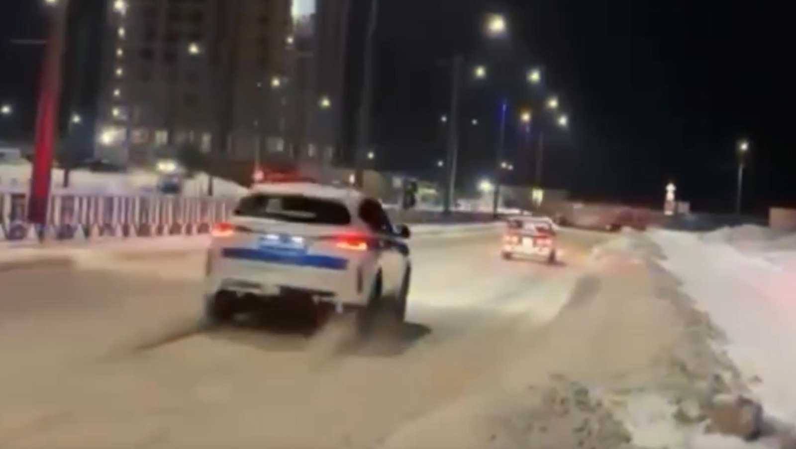 В Башкирии водитель устроил дрифт перед ДПС и получил штраф