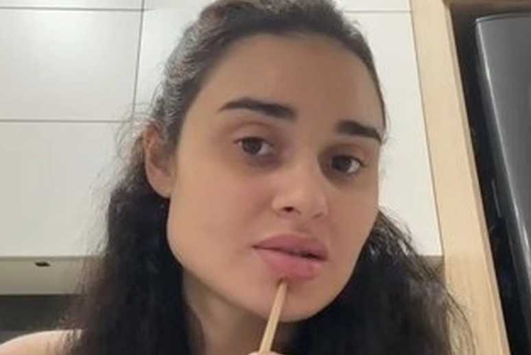 Гульназ Асаева сокращает гастроли из-за истерик при расставании с семьей