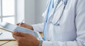 Врач назвал 10 признаков онкологии: их можно выявить самостоятельно и как можно раньше