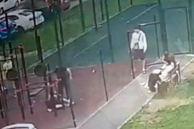 В Уфе подростка избили во дворе — следствие ищет нападавших