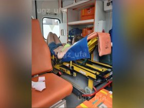 Спасатель дважды за час вытащил тонущих из одной компании на озере в Уфе